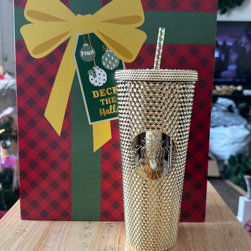 Starbucks Holiday 2022 Gold Metallic Cup BNWT